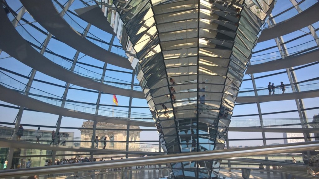 Kuppel des Bundestagsgebäudes von innen